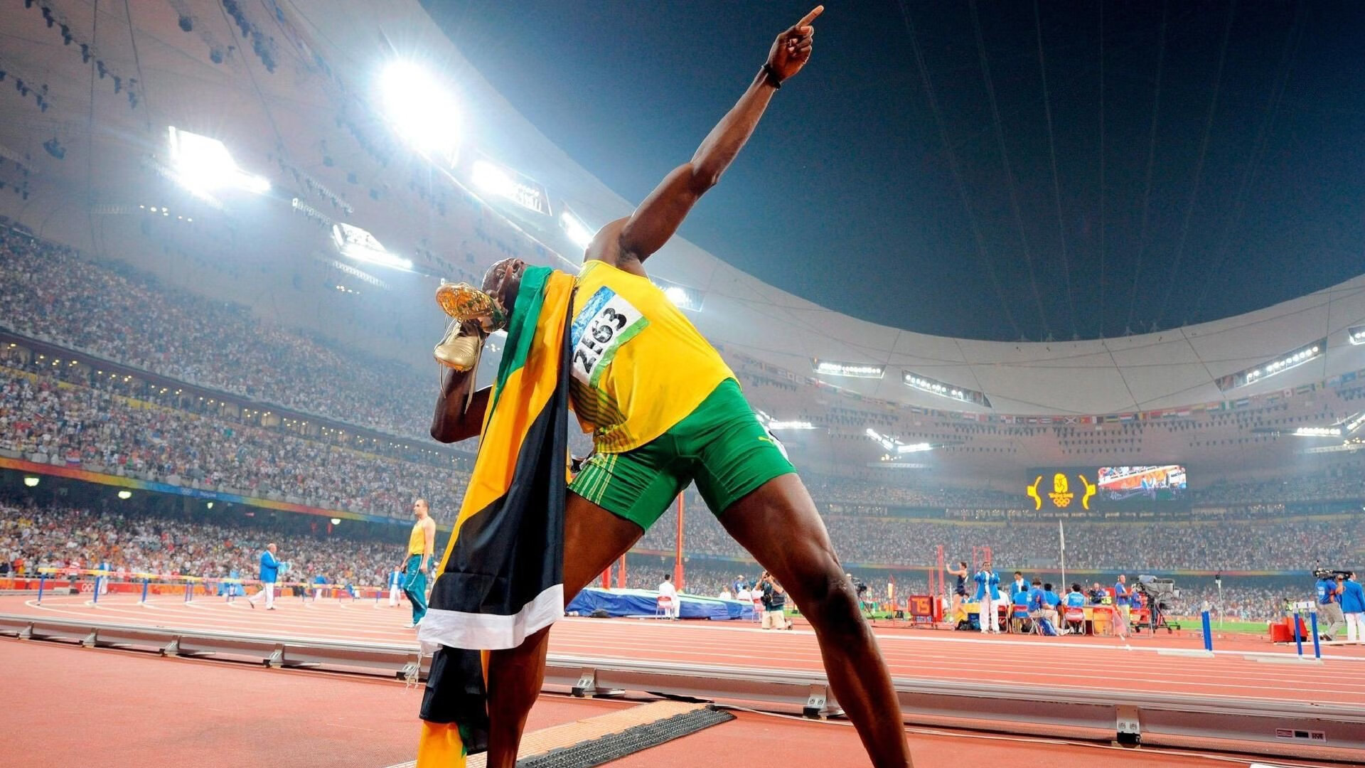 “华金·托比利亚的精准拦截与敏捷反应，带领阿根廷美洲狮队不断突破”