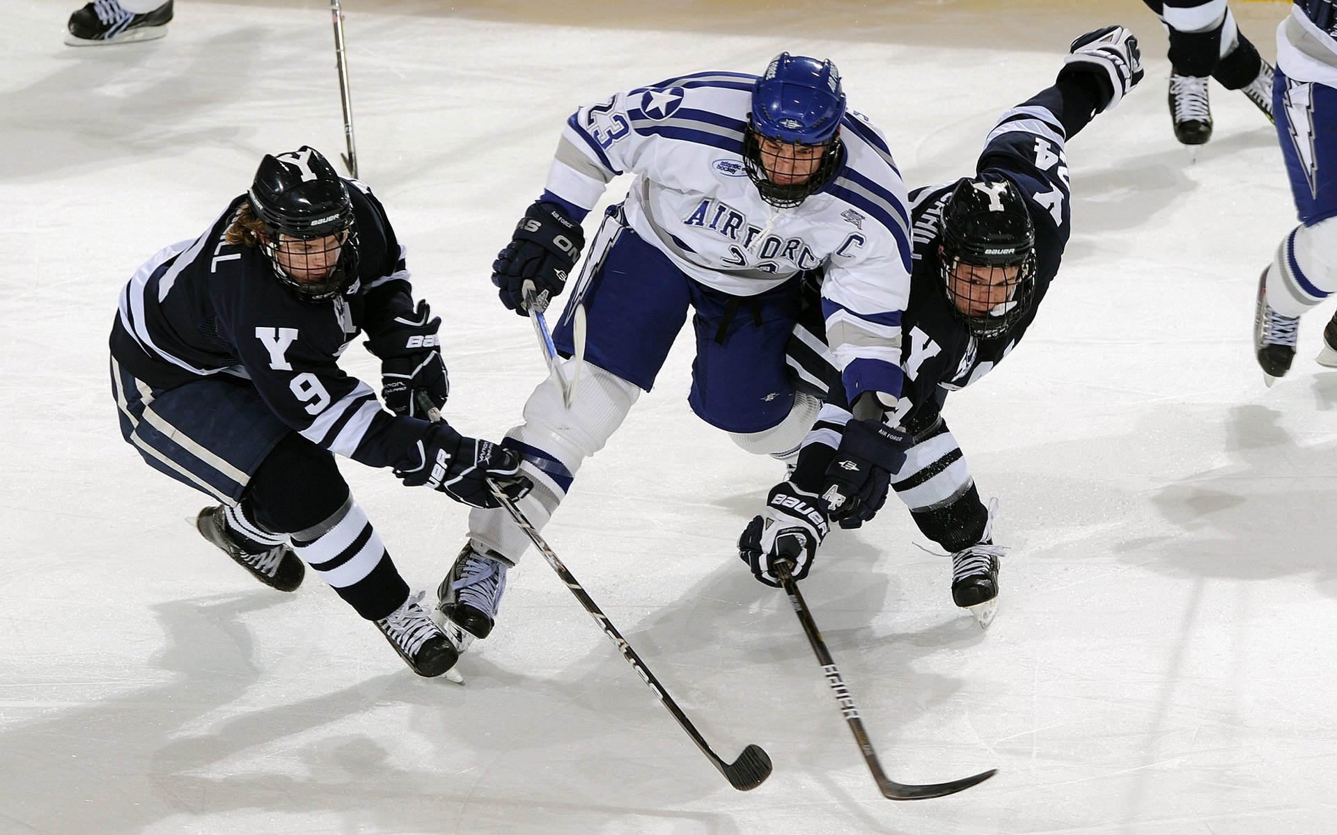 西甲天王拼搏：突破防线的瞬间让人沸腾